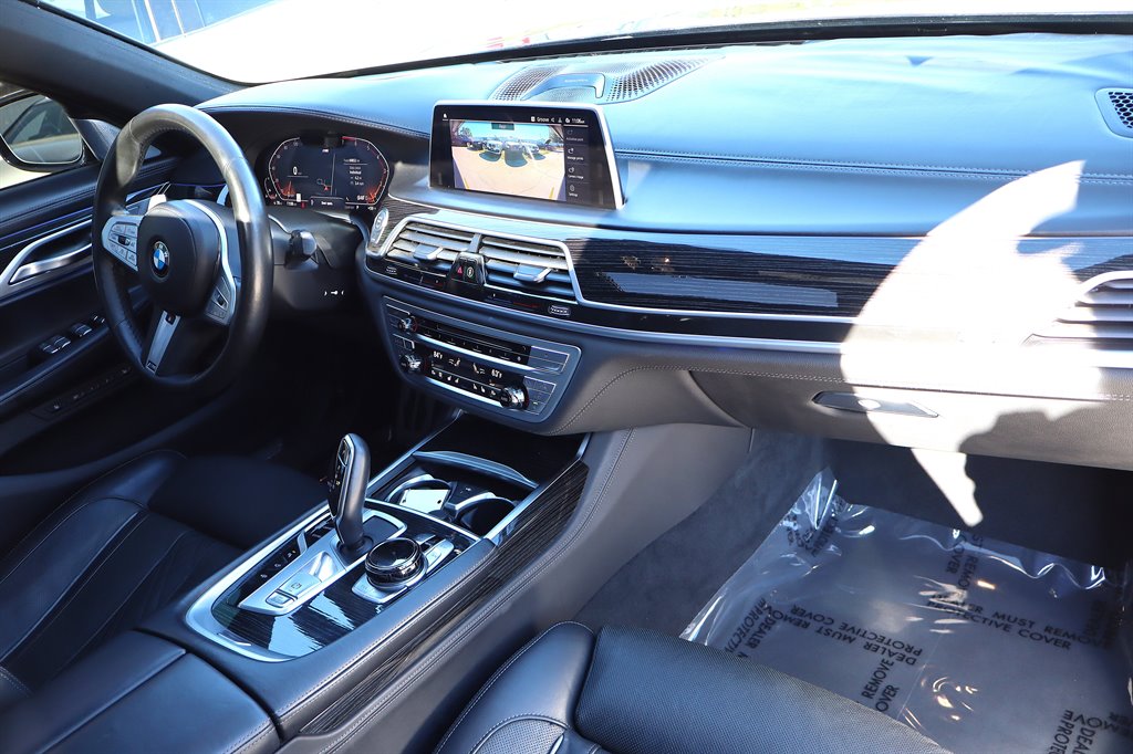 2020 BMW 750i - $31,995