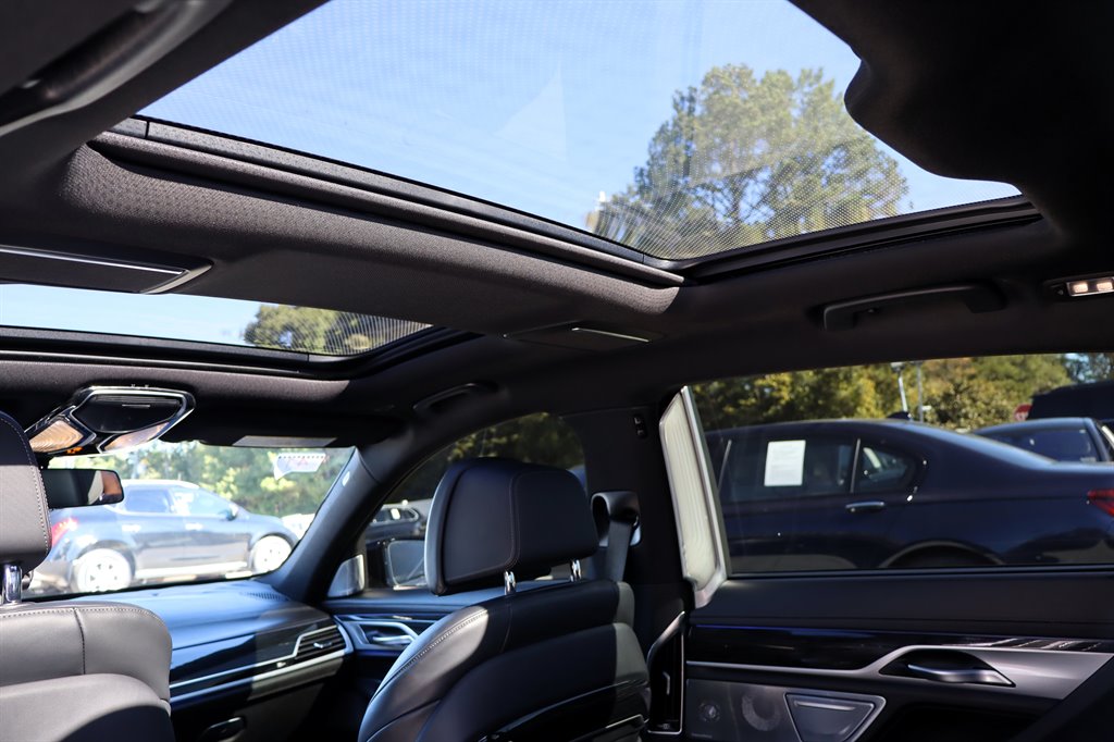 2020 BMW 750i - $31,995