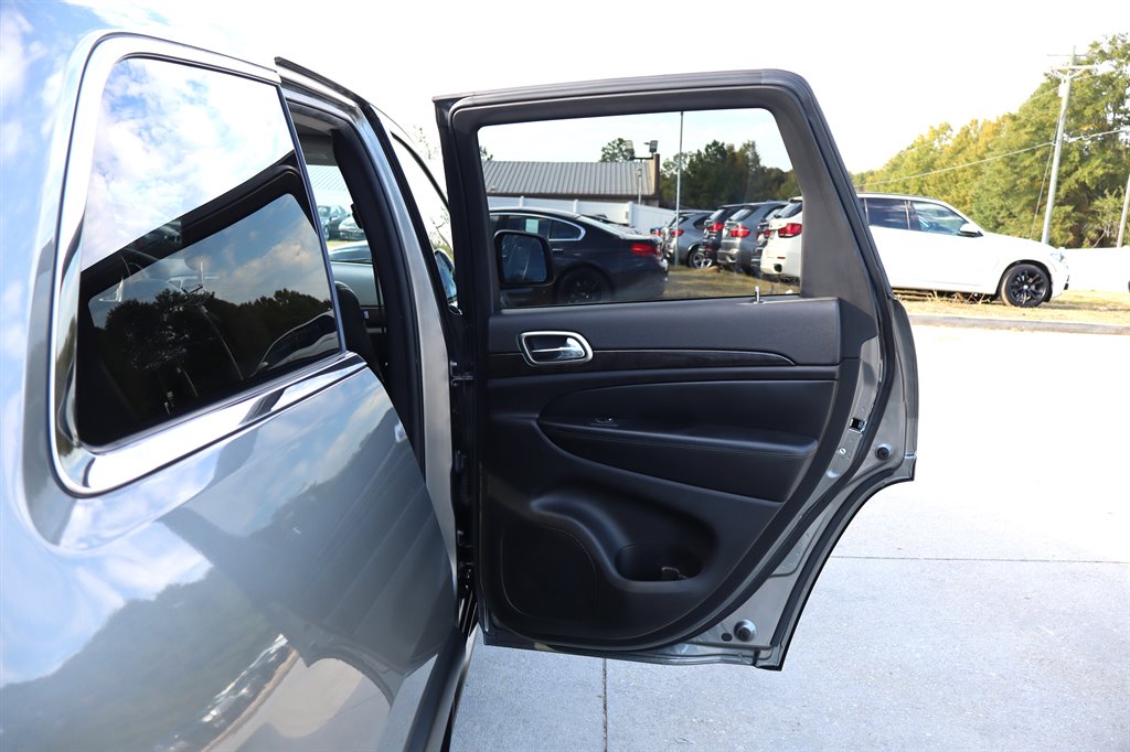 2013 Jeep Cherokee - $13,995