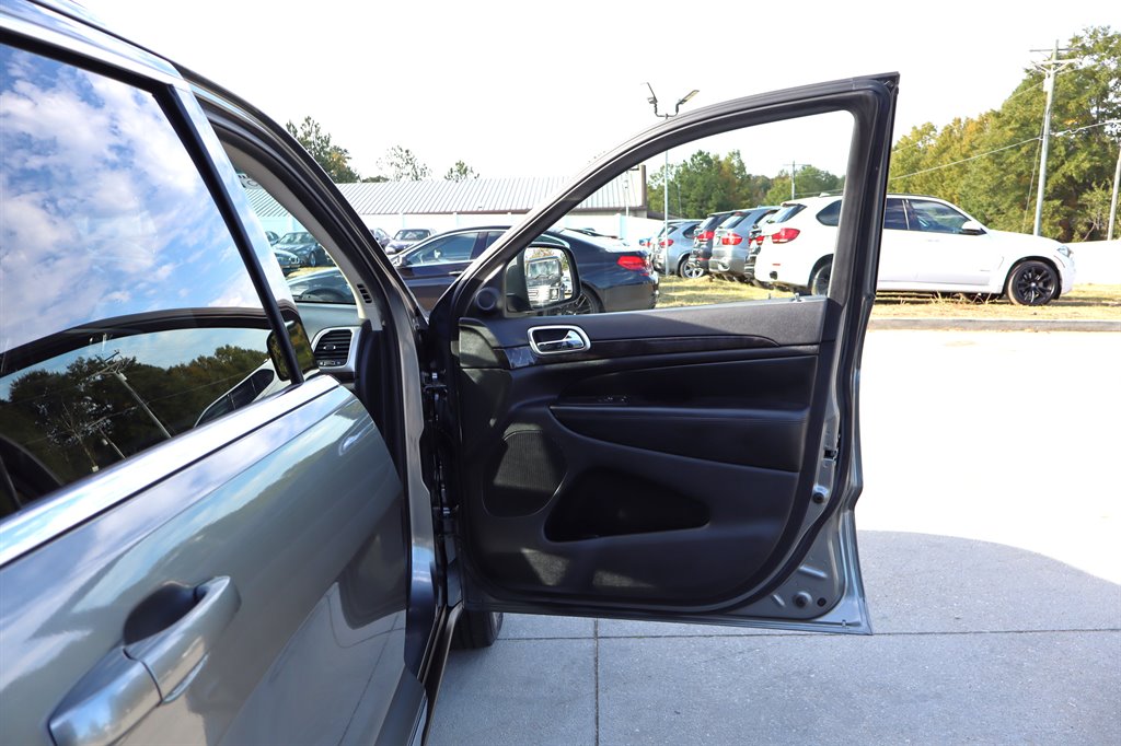 2013 Jeep Cherokee - $13,995