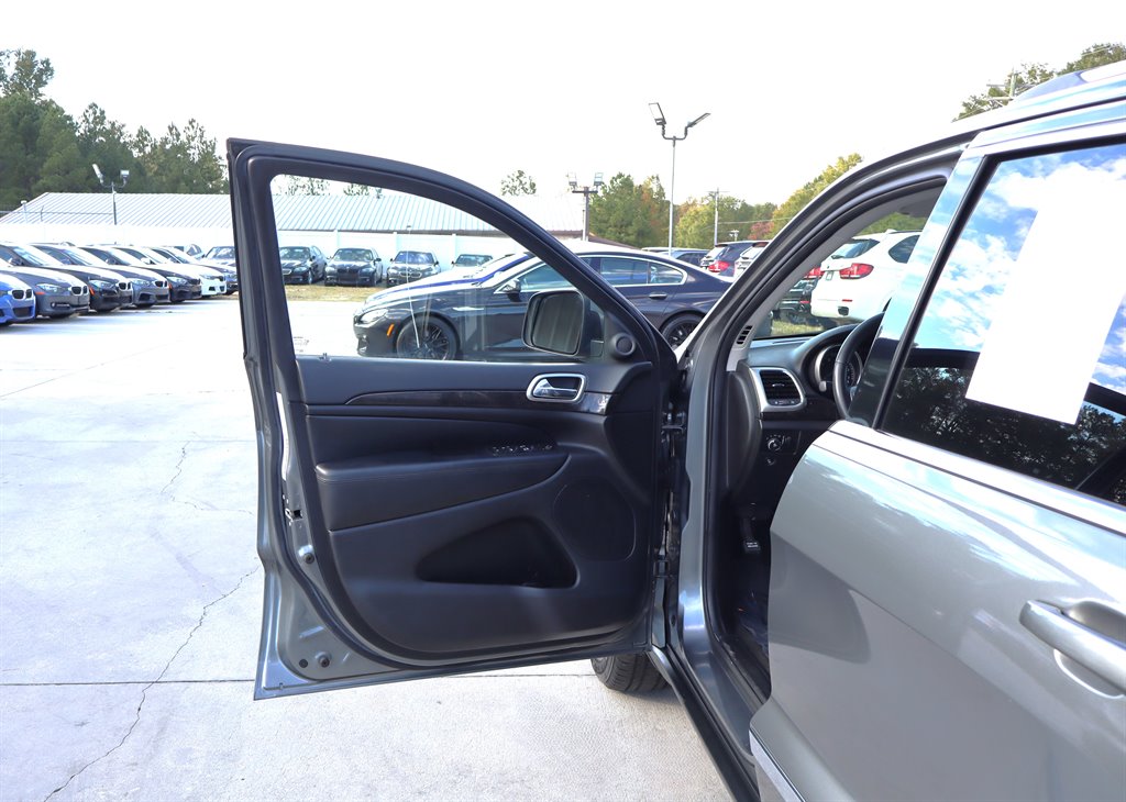 2013 Jeep Cherokee - $13,995