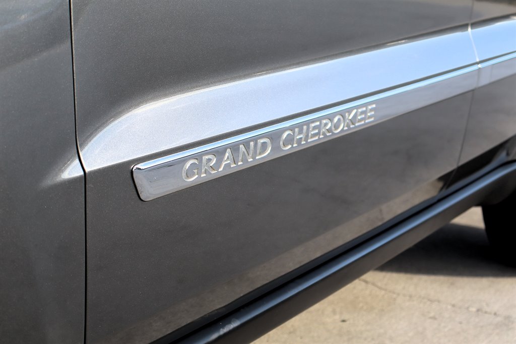 2013 Jeep Cherokee - $13,995