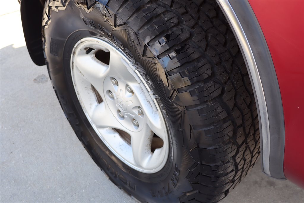 2000 Toyota Tundra - $14,995