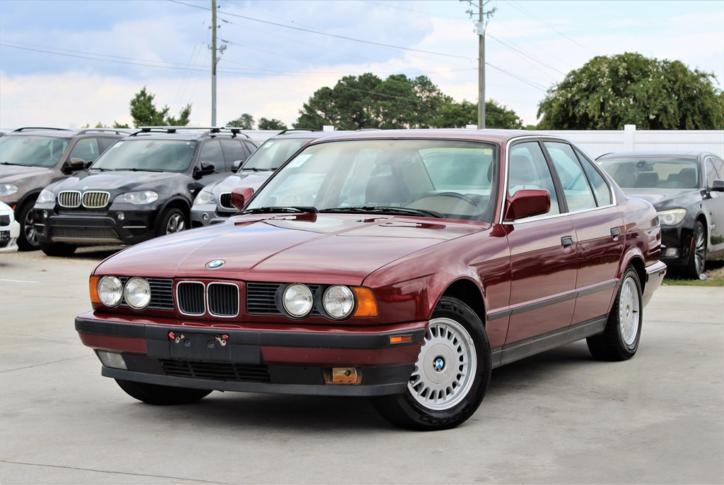 The 1991 BMW 5-Series 525i photos