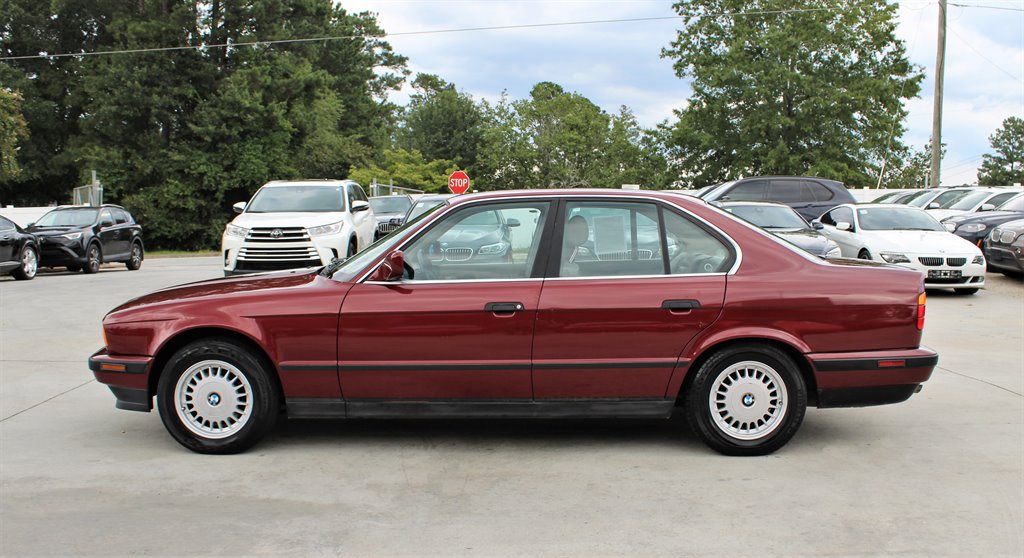 1991 BMW 5-Series 525i photo