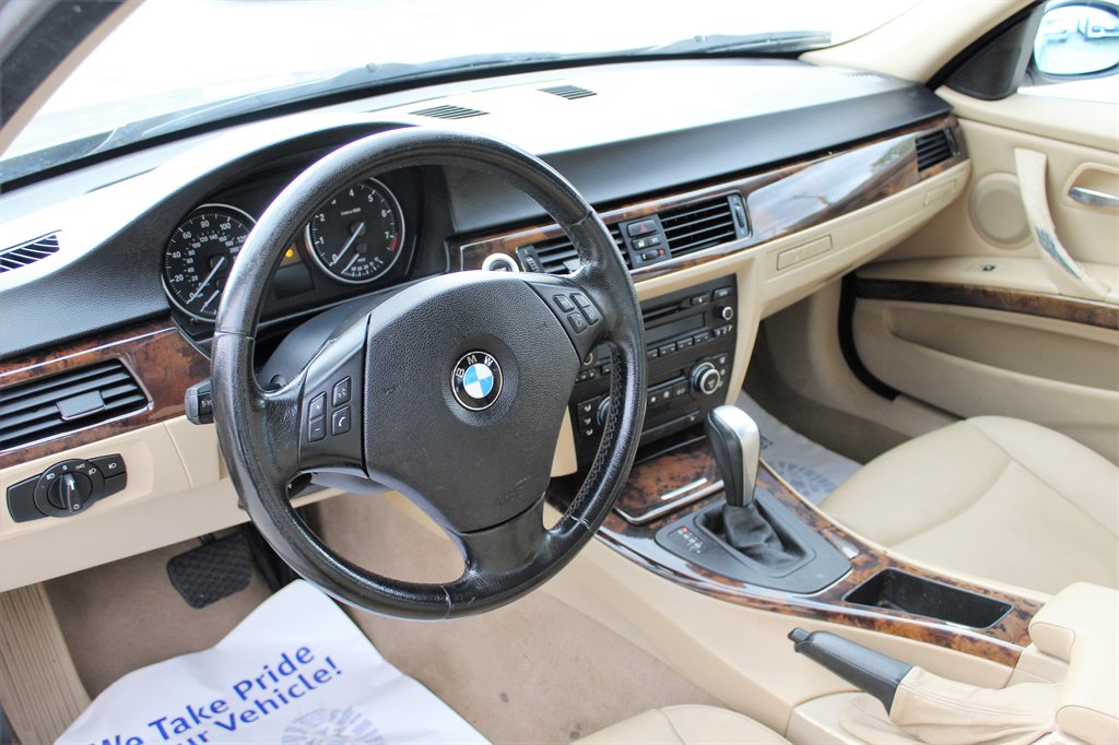 2008 BMW 3-Series 328i photo