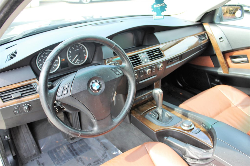 2007 BMW 5-Series 530xi photo