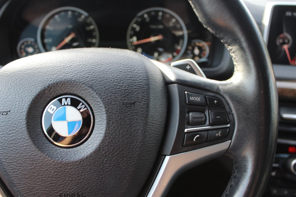 2015 BMW X6 Xdrive50i photo