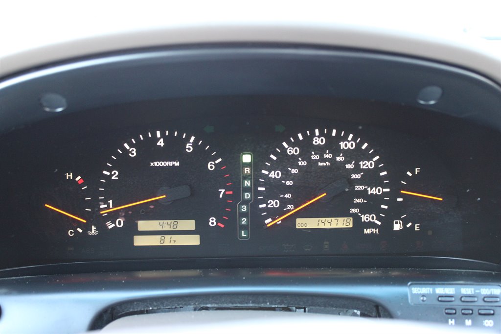 2000 Lexus SC 300 photo