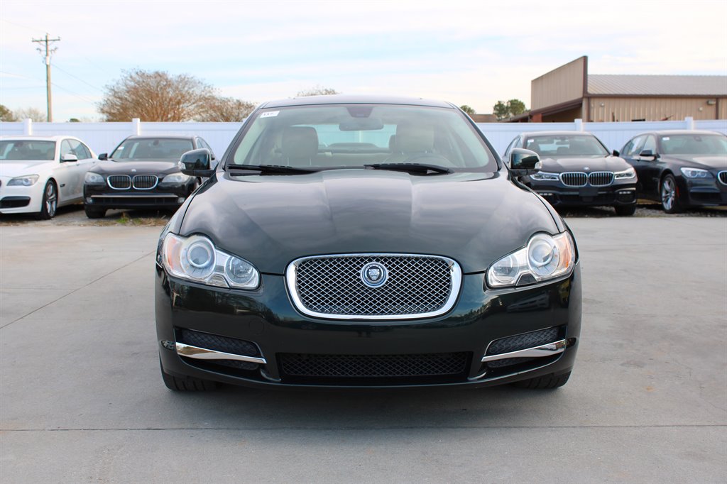 2009 Jaguar XF Premium Luxury photo
