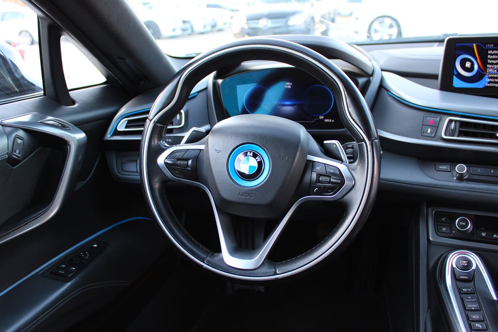 2015 BMW i8 Giga World photo