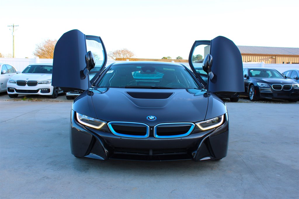 2015 BMW i8 Giga World photo