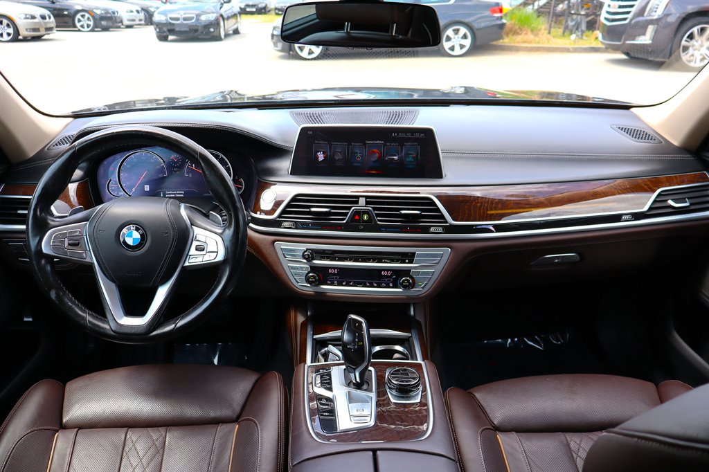 2017 BMW 7-Series 750xi photo