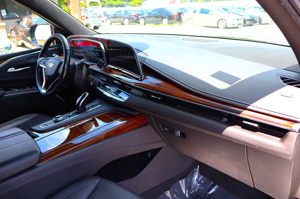 2021 Cadillac Escalade ESV Luxury photo