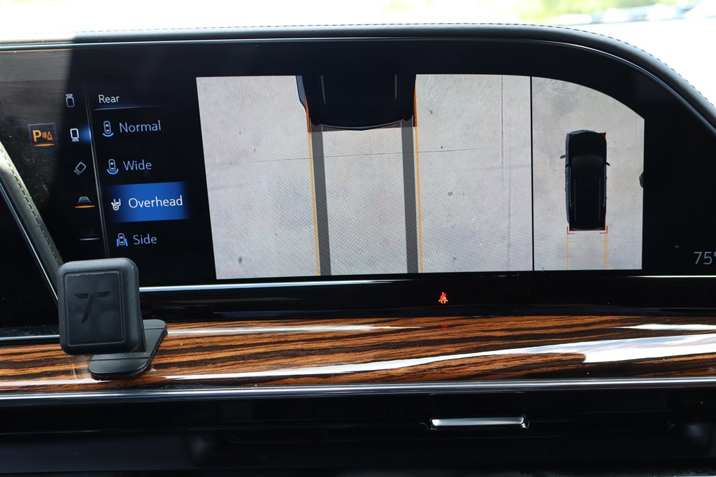 2021 Cadillac Escalade ESV Luxury photo
