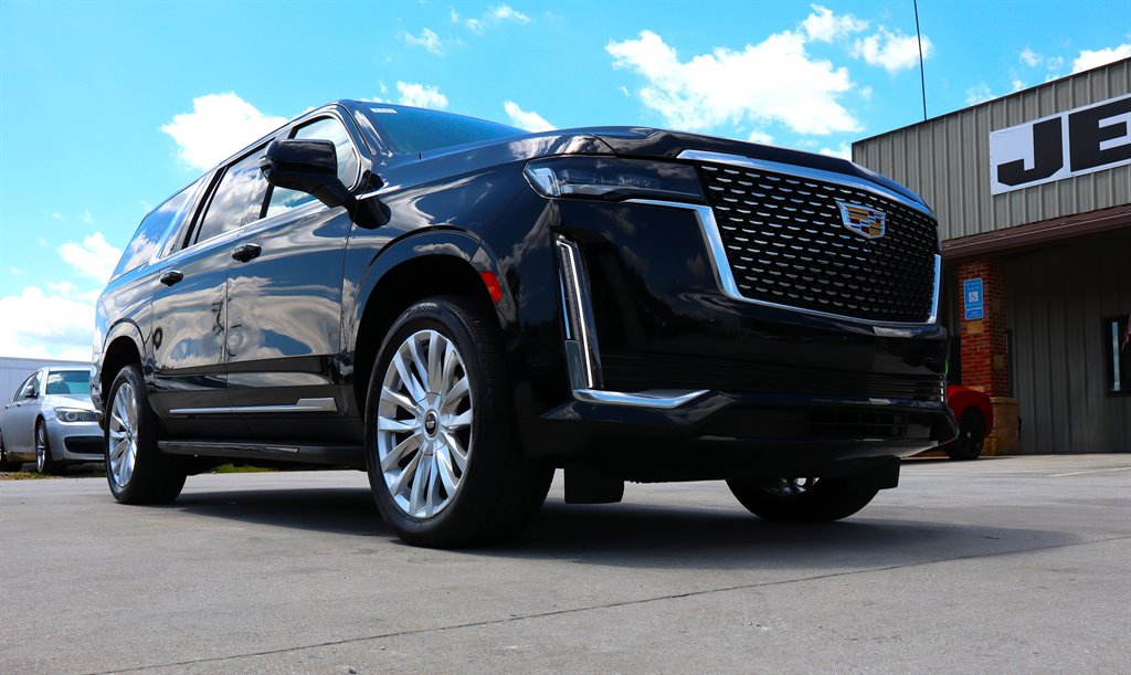 2021 Cadillac Escalade ESV Luxury photo