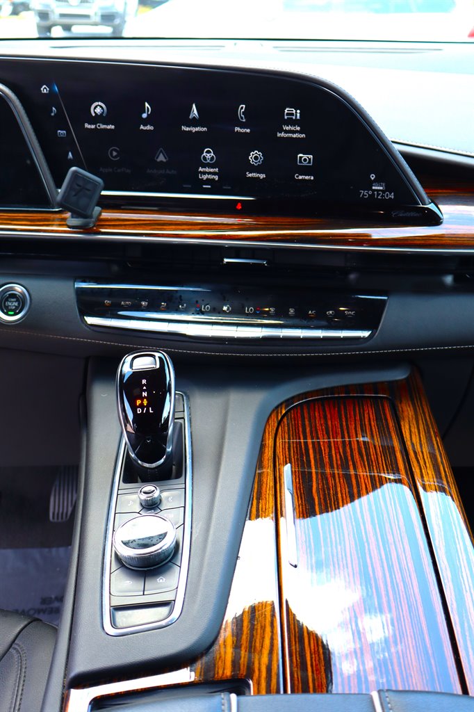 2021 Cadillac Escalade ESV Luxury photo