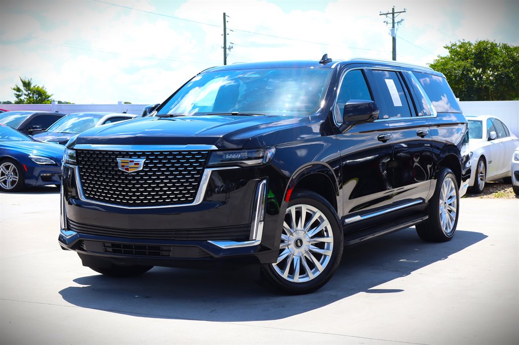 The 2021 Cadillac Escalade ESV Luxury photos