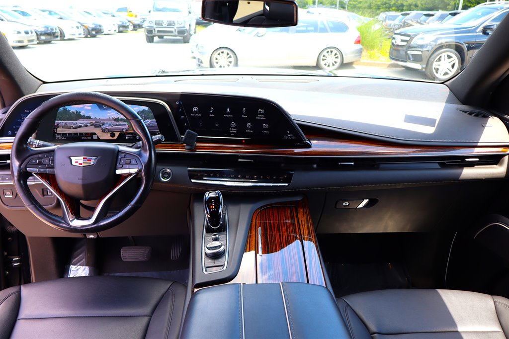 2021 Cadillac Escalade ESV Luxury photo