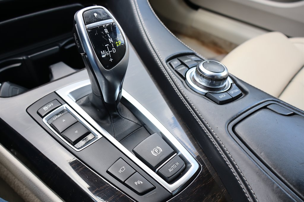 2012 BMW Legend 650i photo