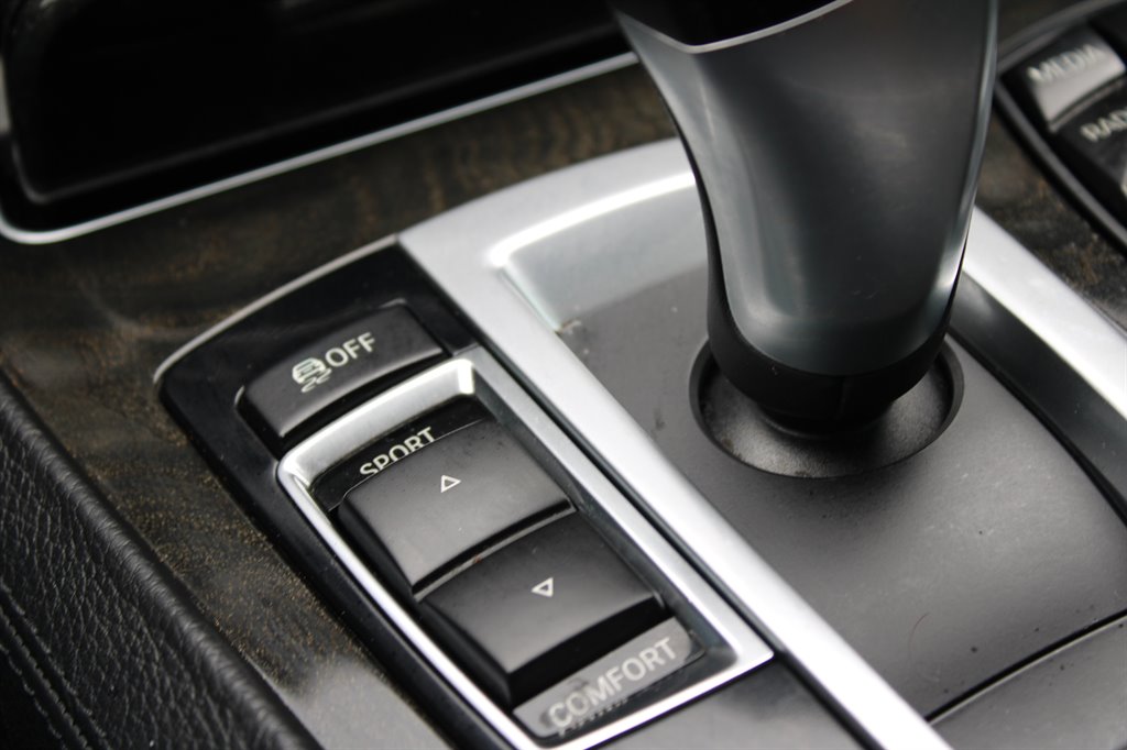 2015 BMW MDX 740Ld xDrive photo