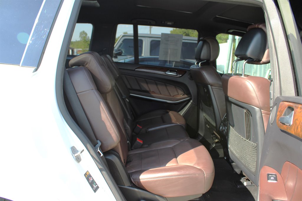 2014 Mercedes-Benz GL-Class GL550 4MATIC photo