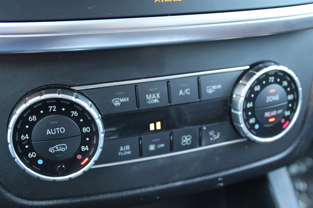 2014 Mercedes-Benz GL-Class GL550 4MATIC photo