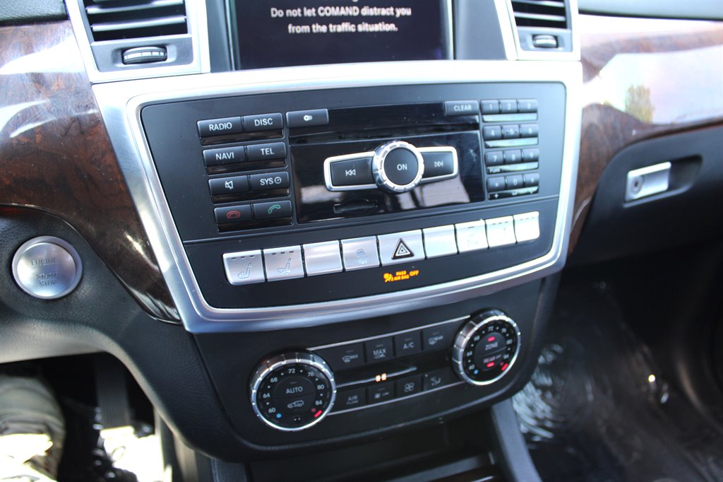 2014 Mercedes-Benz GL-Class GL550 4MATIC photo