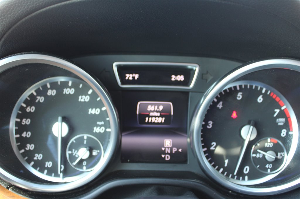 2014 Mercedes-Benz GL-Class GL550 4MATIC photo