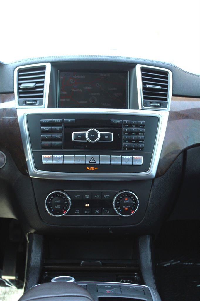 2014 Mercedes-Benz GL-Class GL550 4MATIC photo