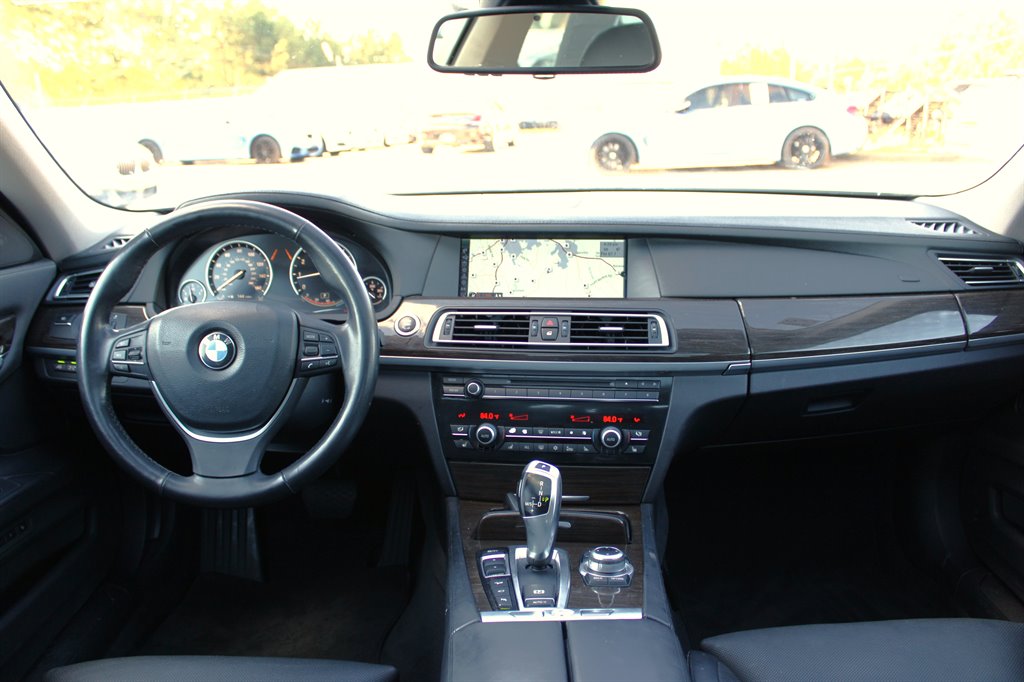 2012 BMW MDX ALPINA B7 LWB xDrive photo
