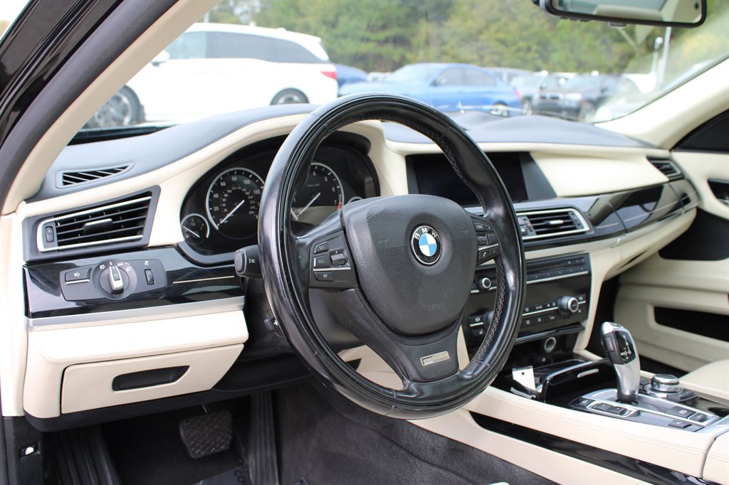 2012 BMW MDX 740i photo