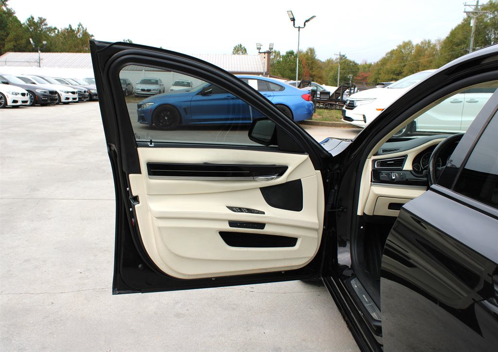 2012 BMW MDX 740i photo