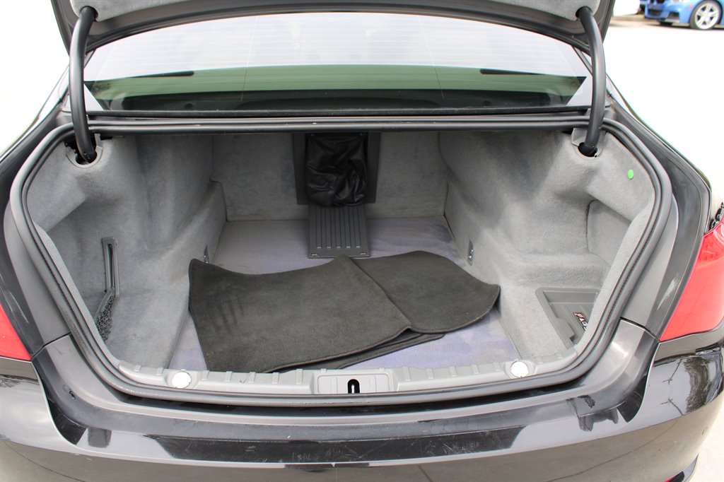 2012 BMW MDX 740i photo