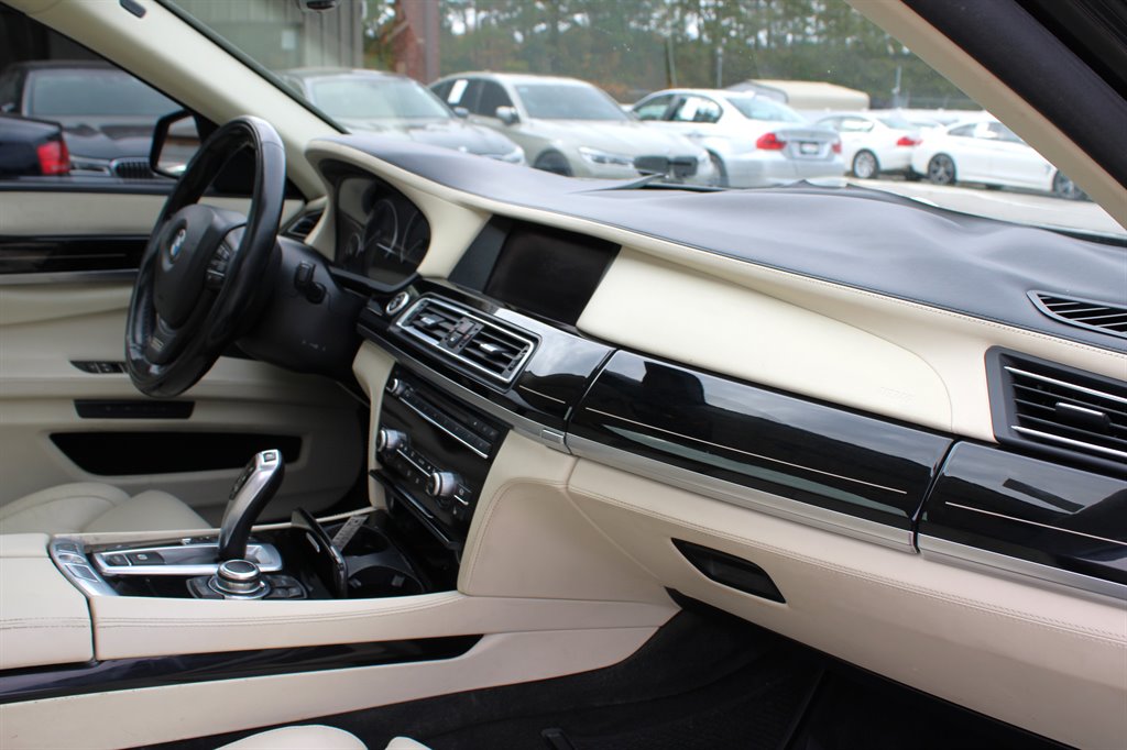 2012 BMW MDX 740i photo