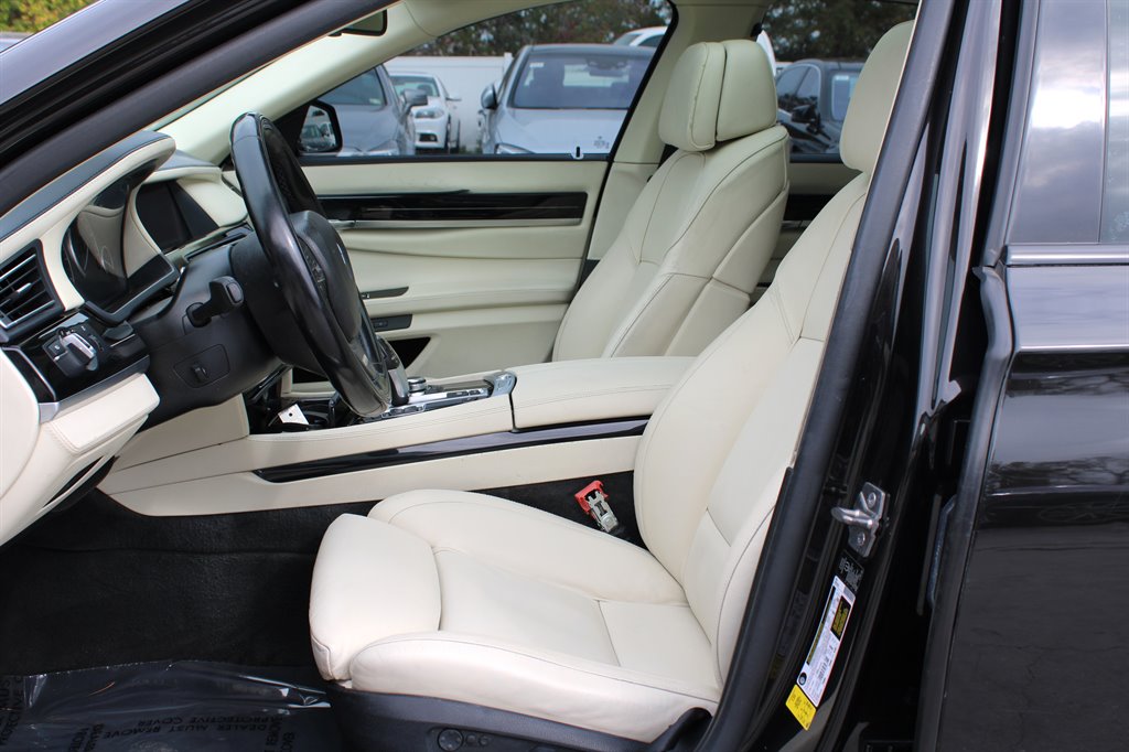 2012 BMW MDX 740i photo
