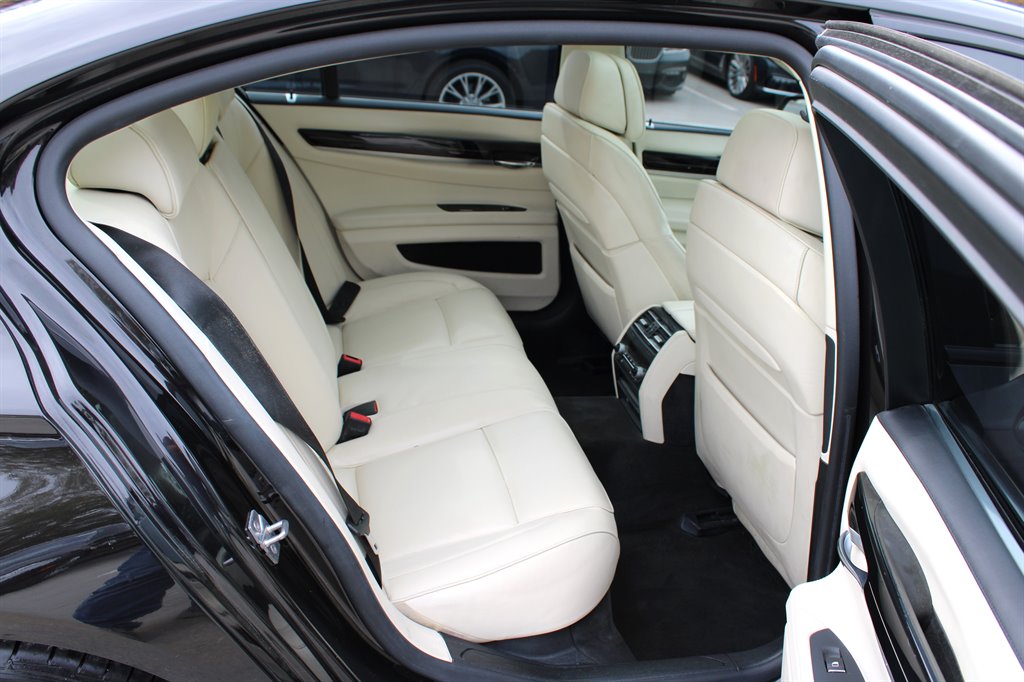 2012 BMW MDX 740i photo