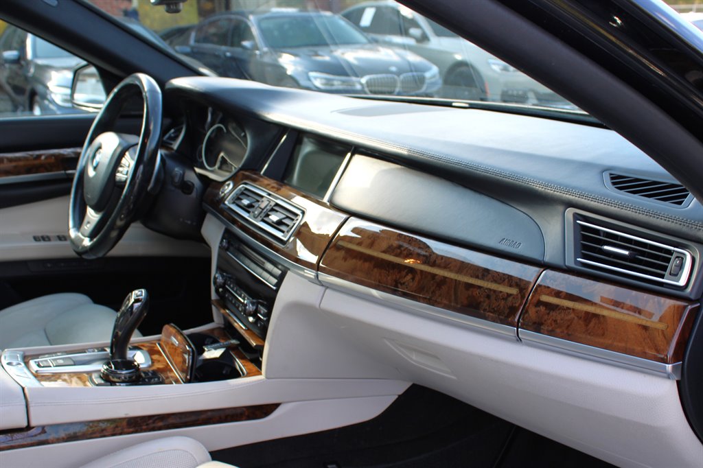 2014 BMW MDX ALPINA B7 LWB xDrive photo