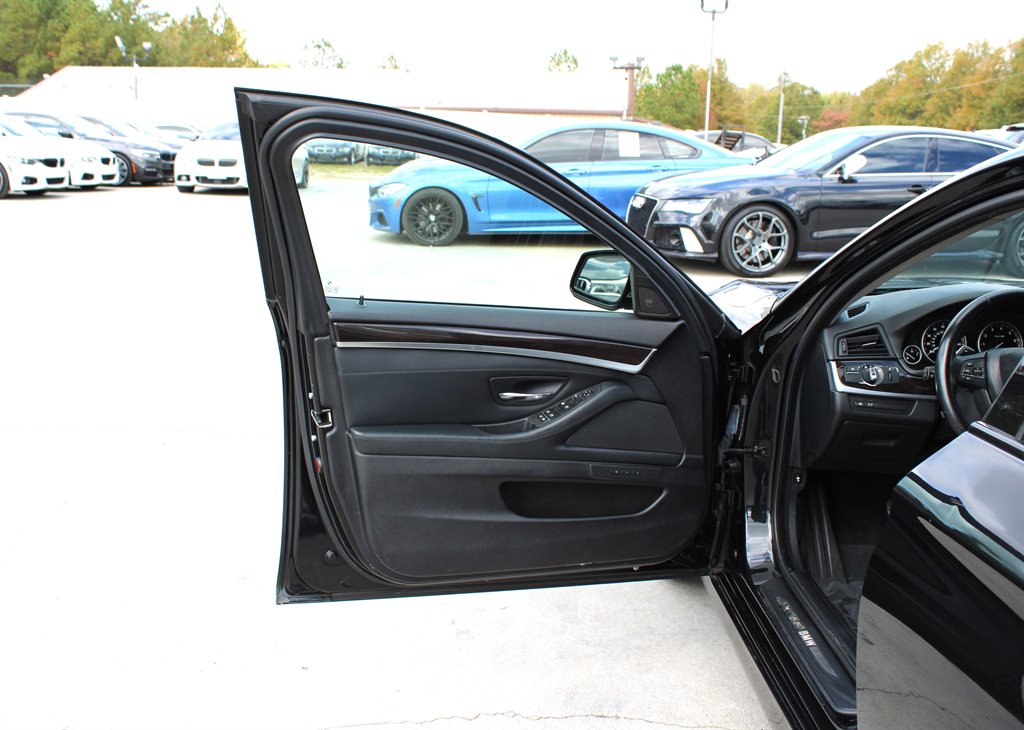 2011 BMW MDX 550i photo
