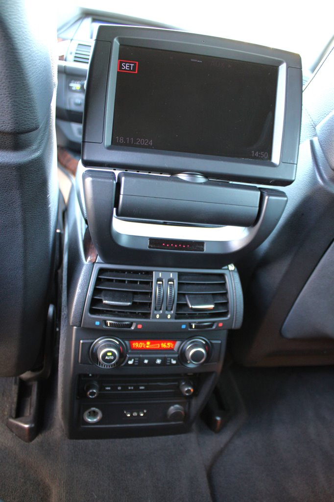 2012 BMW X5 xDrive50i photo