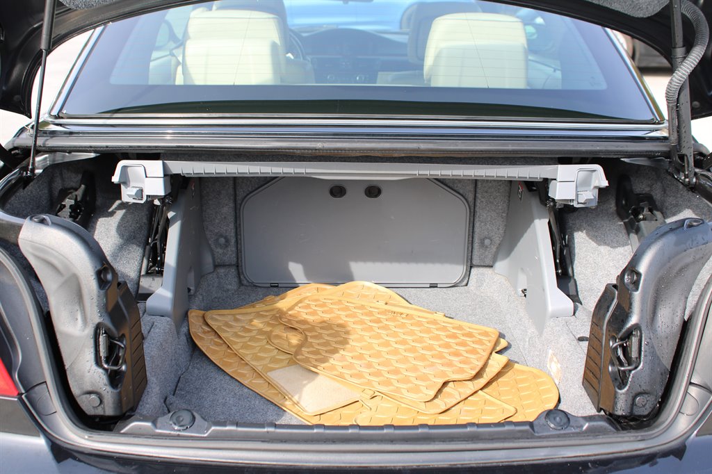 2012 BMW Legend 335i photo