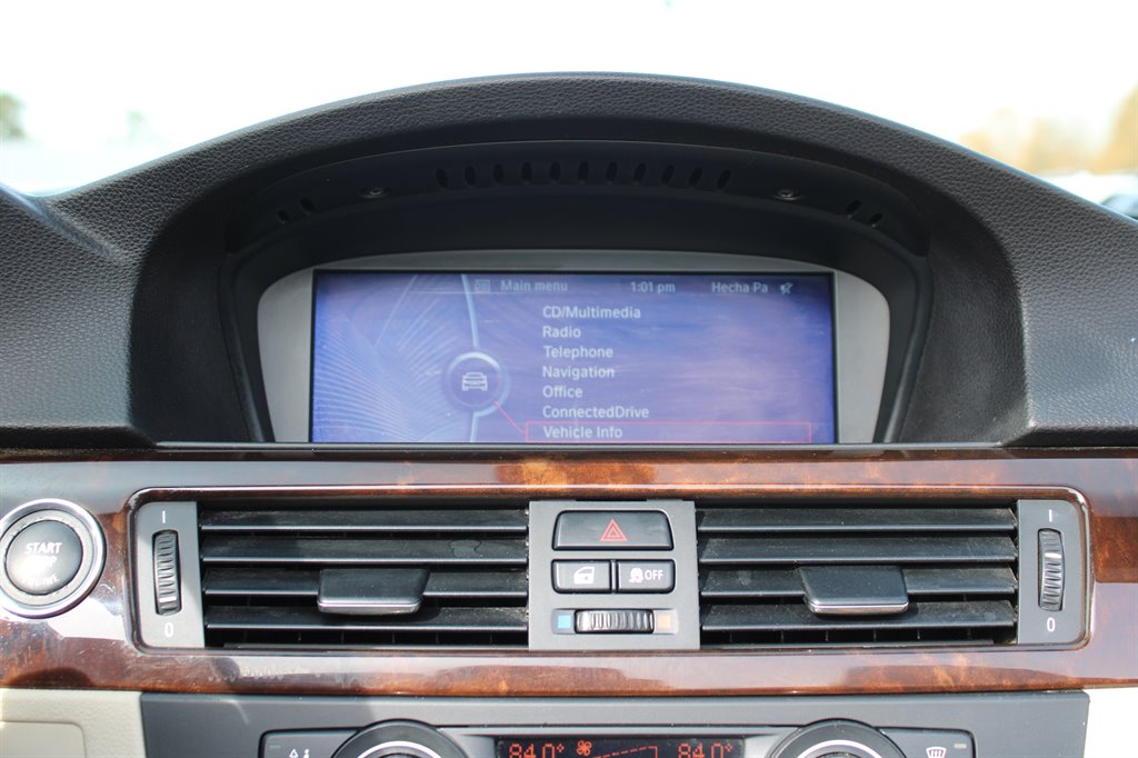 2012 BMW Legend 335i photo