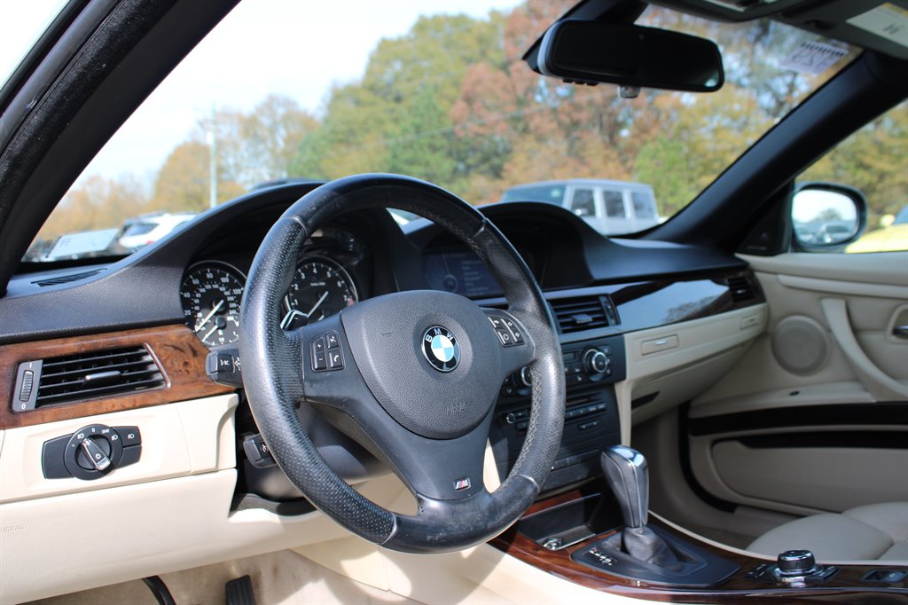 2012 BMW Legend 335i photo