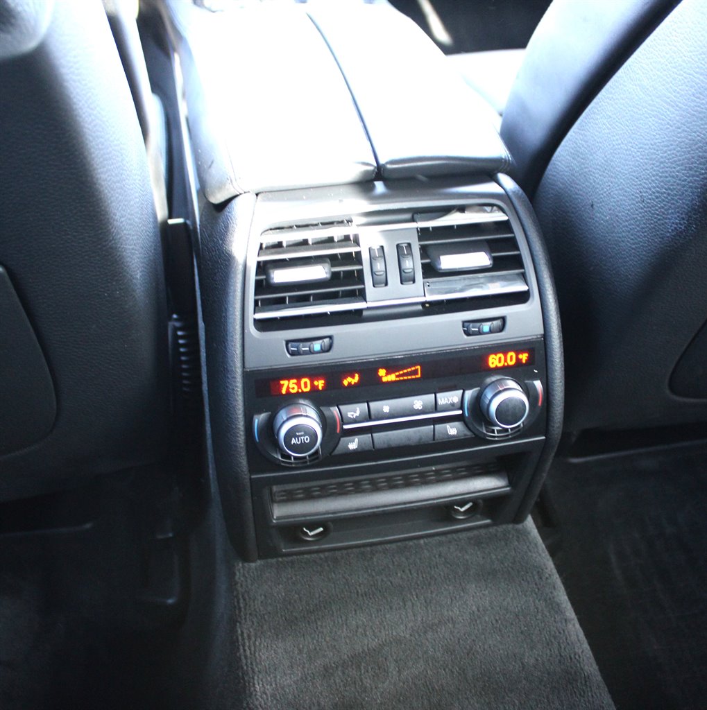 2009 BMW 7-Series 750i photo