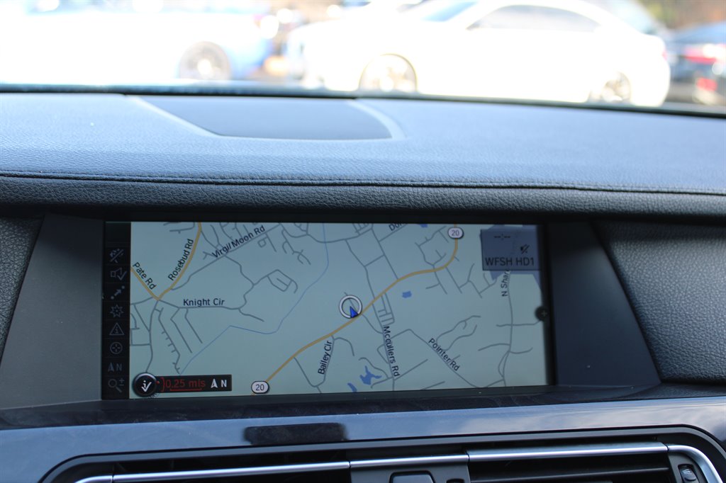 2009 BMW 7-Series 750i photo
