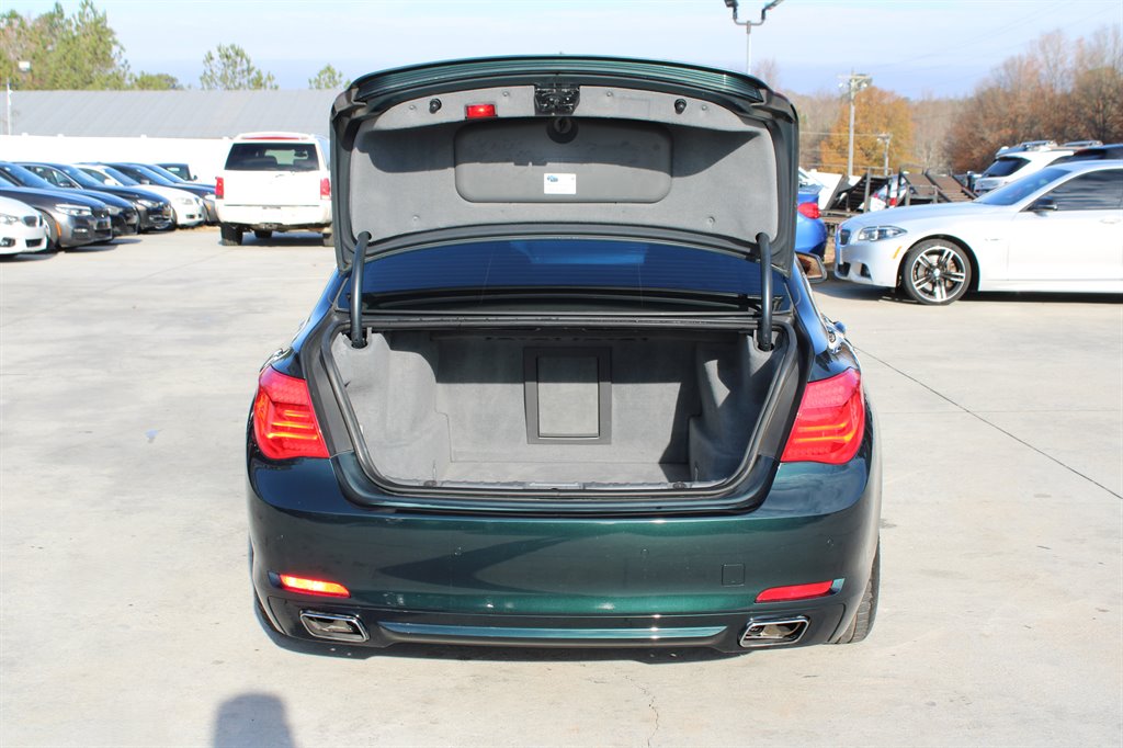 2009 BMW 7-Series 750i photo