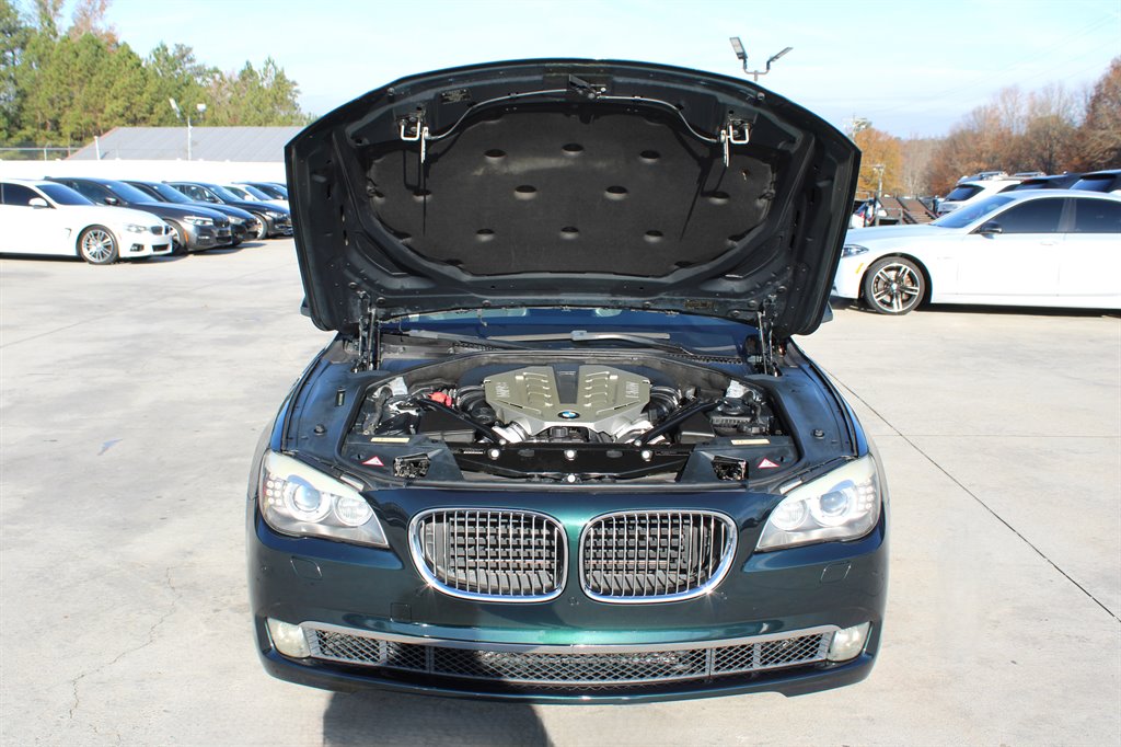 2009 BMW 7-Series 750i photo