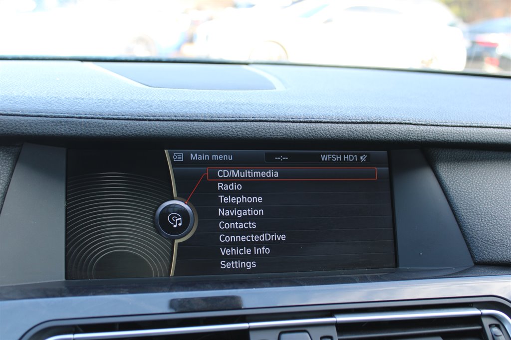 2009 BMW 7-Series 750i photo