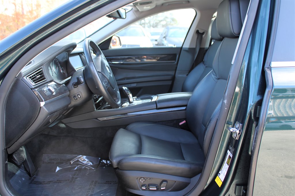 2009 BMW 7-Series 750i photo