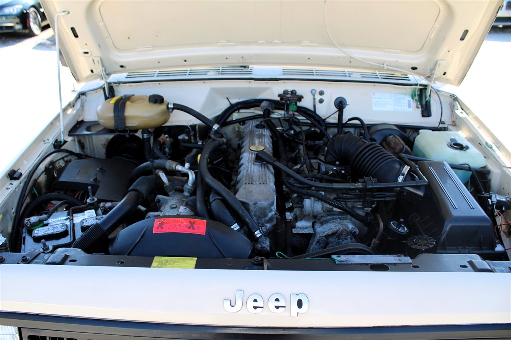 1989 Jeep Cherokee photo